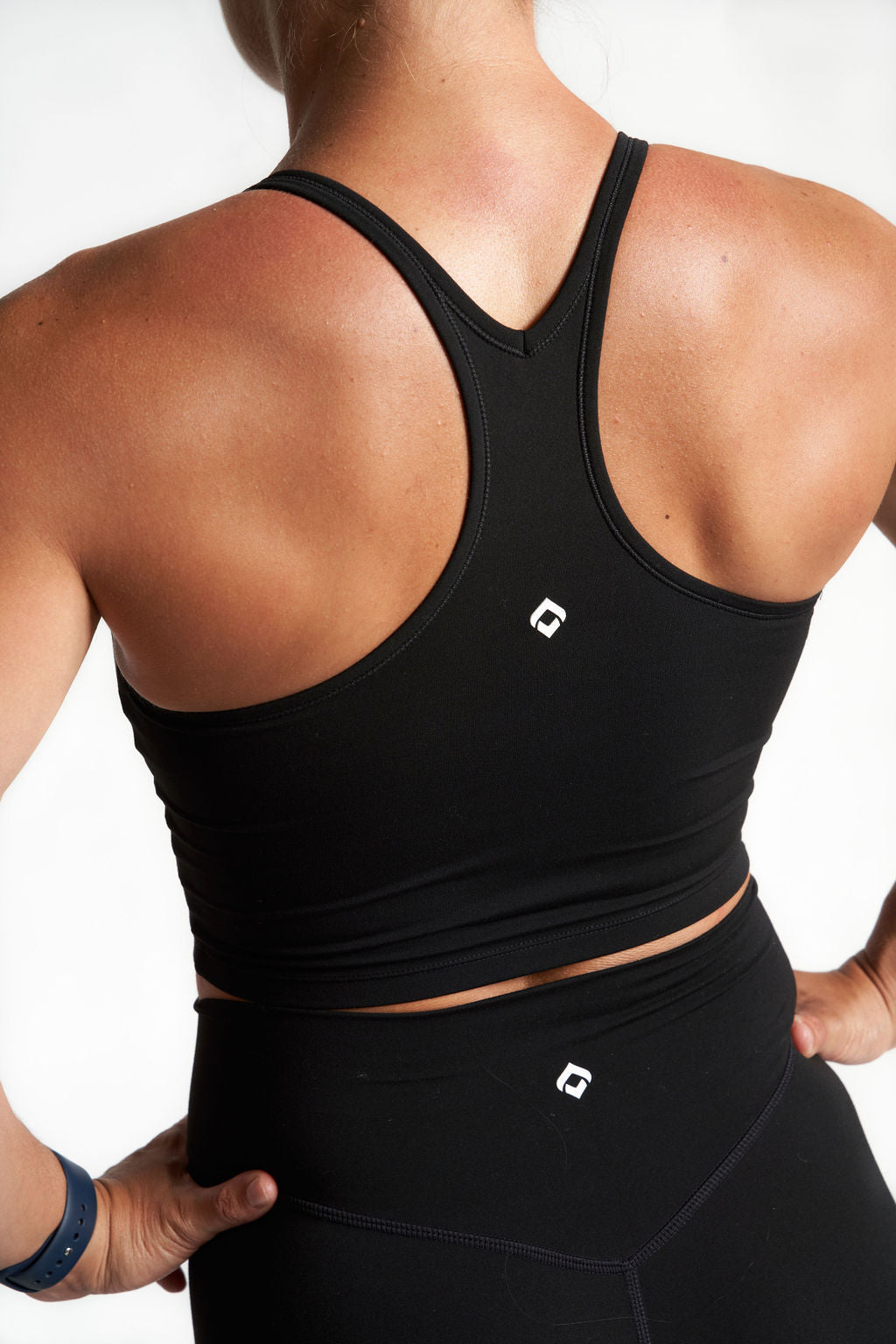 Balance Singlet Black